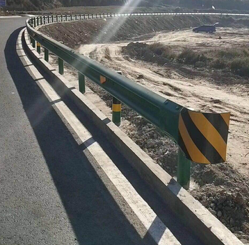 赤峰b级波形板护栏
